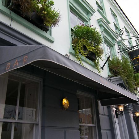 The Angel B&B ชิชิสเตอร์ ภายนอก รูปภาพ