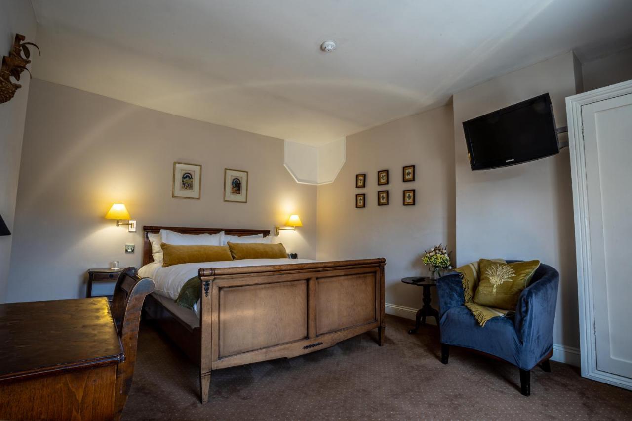 The Angel B&B ชิชิสเตอร์ ภายนอก รูปภาพ