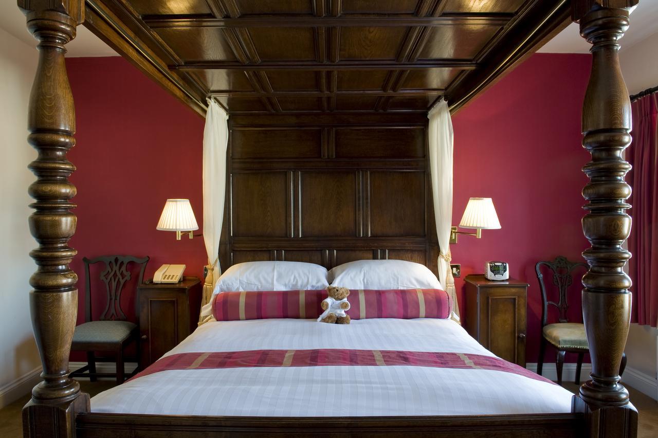 The Angel B&B ชิชิสเตอร์ ภายนอก รูปภาพ